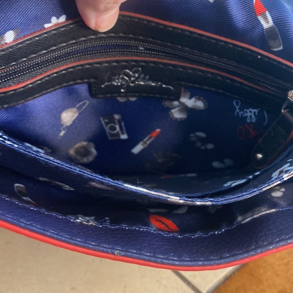 Libby Edelman cross body purse navy blue with red accent stripes Excellent - Picture 4 of 7